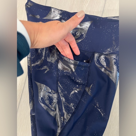 Old Navy High-Waisted Elevate Powersoft 7/8-Length Side-Pocket Leggings size M - Picture 5 of 6